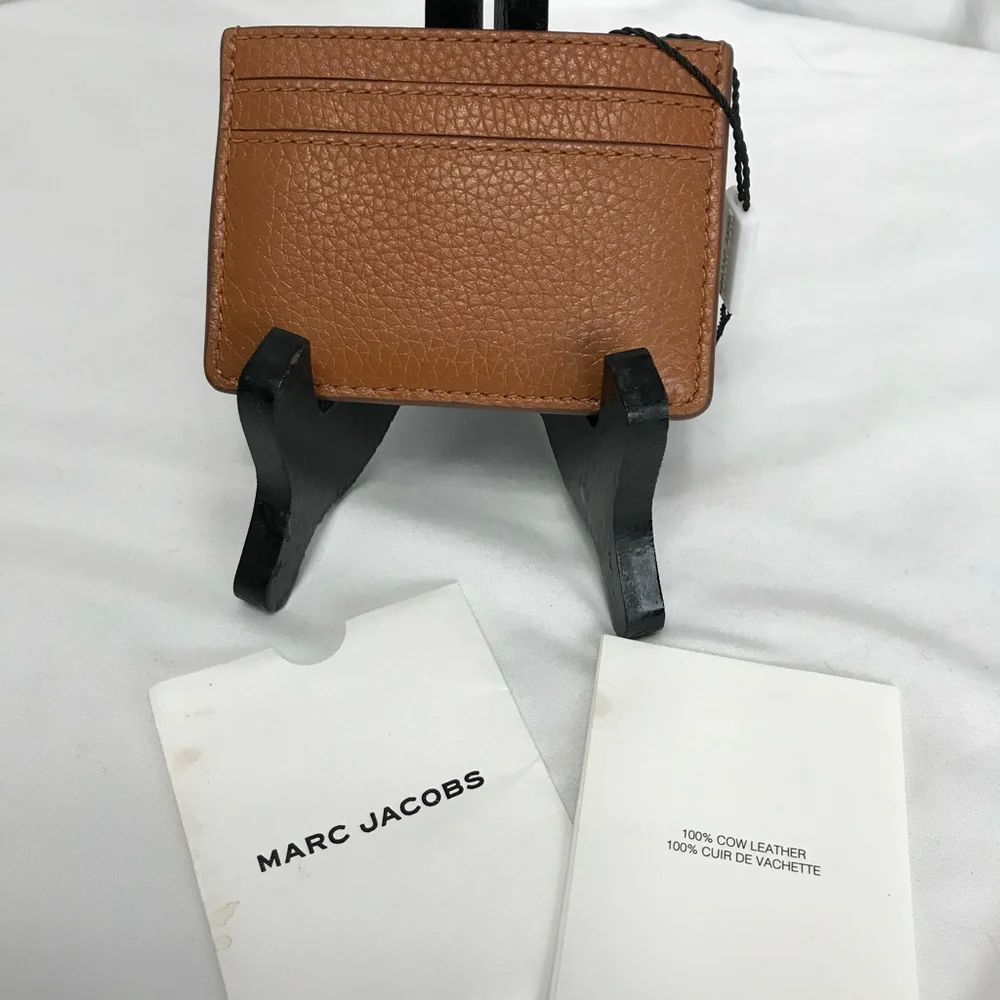 Marc Jacobs Leather Card Holder in “Smoked Almond” NWOT